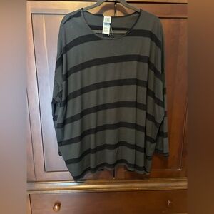 Lunn Designer women’s Black and Gray Striped tunic